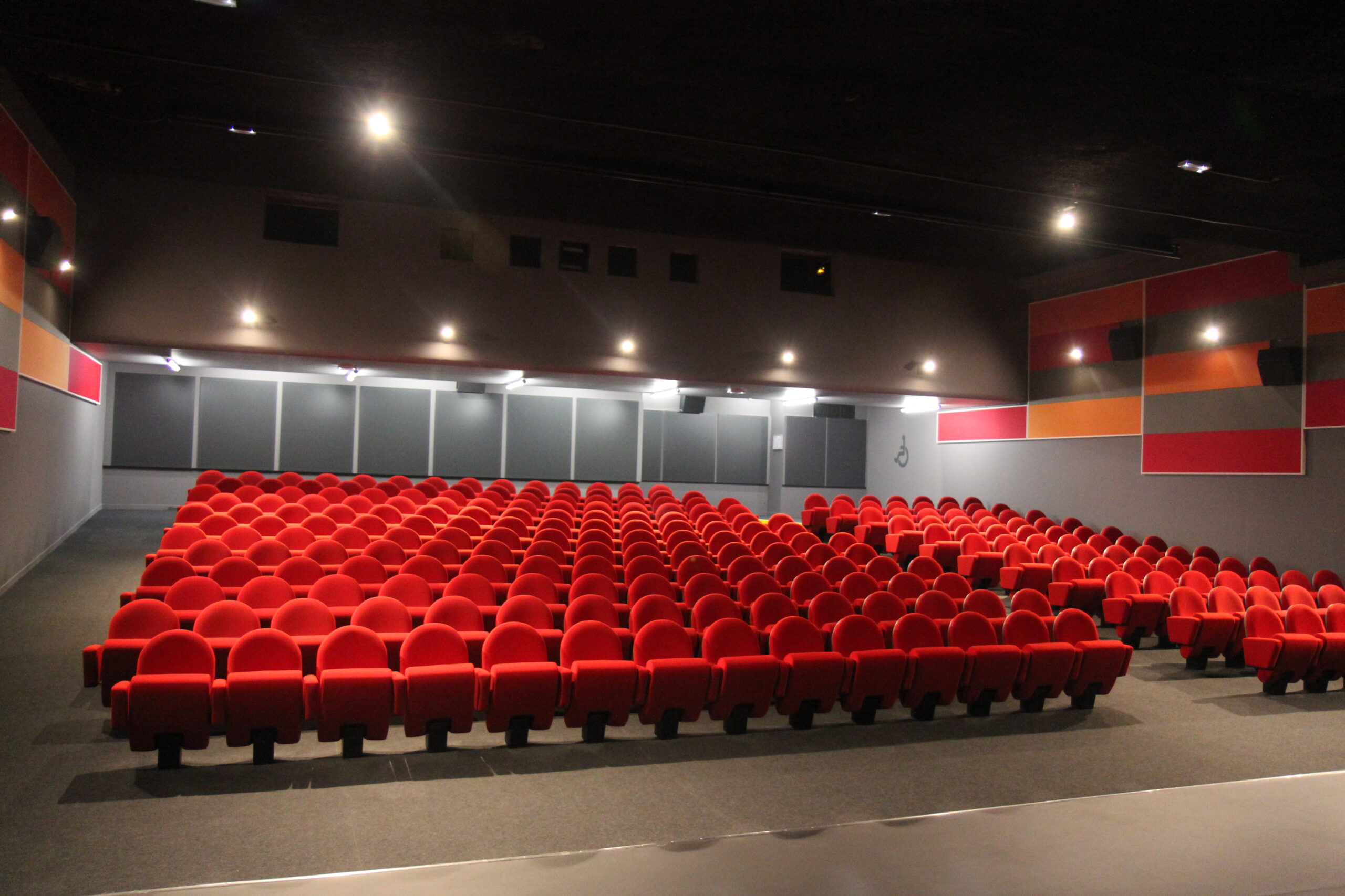 Restructuration d'une salle de spectacle